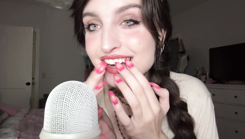 Beebee ASMR - 14 March 2026 - BODY TRIGGERS That Will Take You to TINGLE TOWN
