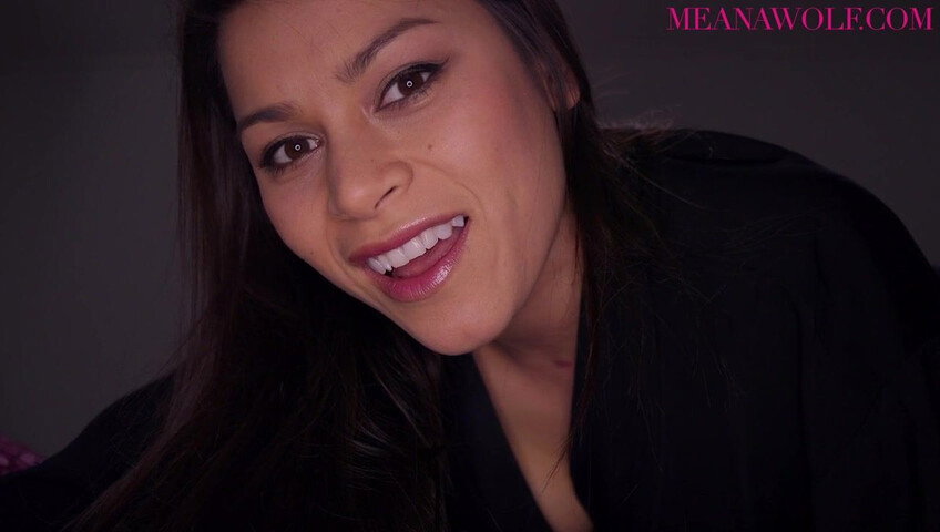 Meana Wolf - Practice with mommy