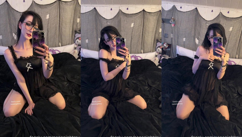 Nananightray - My straps slipped off… Totally not on purpose