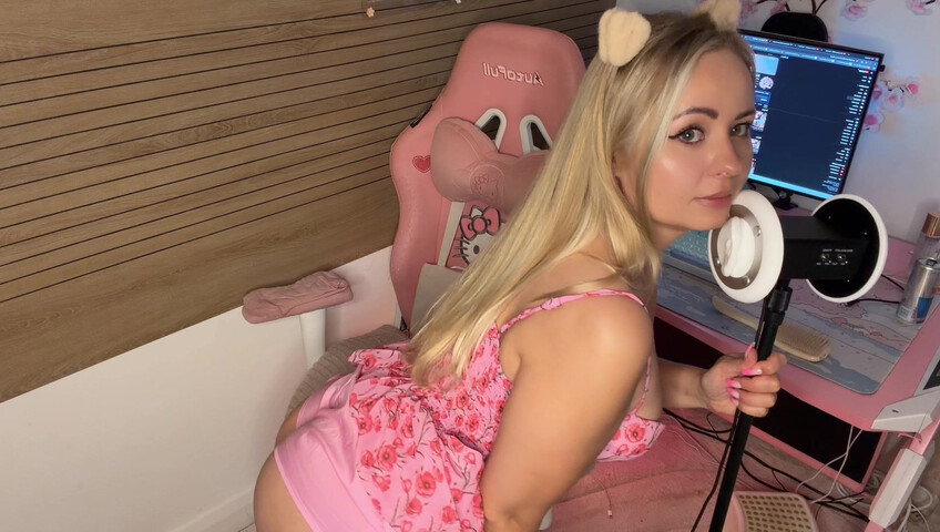 Simka ASMR - Licking in Pink Dress